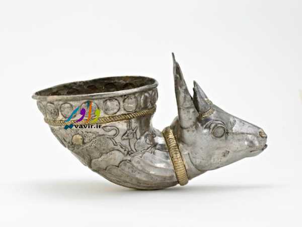 (ریتون) با سر غزال، ساسانیان، 300–400 پس از میلاد. نقره با تذهیب. گالری آرتور ام. ساکلر